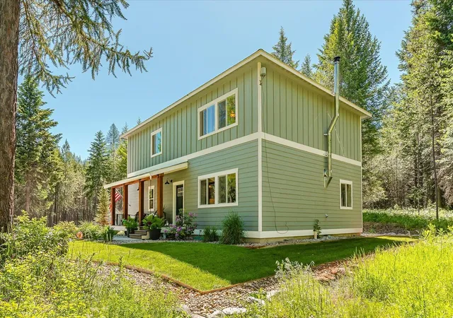 Photo 4 of Single family home for sale at 220 Dads Ln, Newport, WA 99156 | MLS# 202625092 | Listing updated on 2026-10-08
