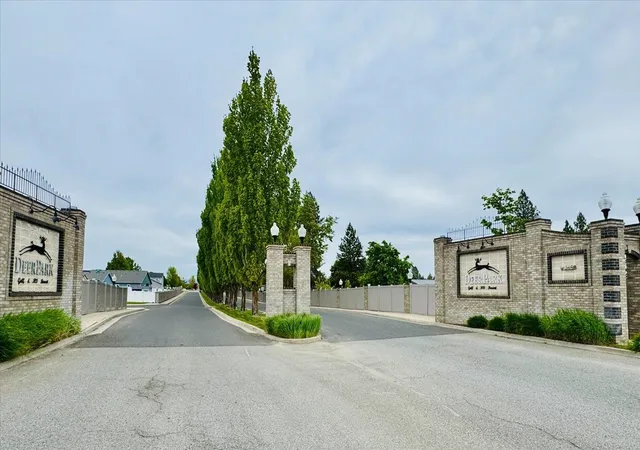 Photo 2 of Single family home for sale at 1013 N Country Clb Dr, Deer Park, WA 99006 | MLS# 202625106 | Listing updated on 2026-10-01
