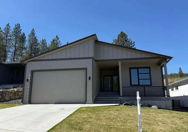 Photo 2 of Single family home for sale at 4416 S Willow Ln, Spokane, WA 99206 | MLS# 202625114 | Listing updated on 2026-10-08