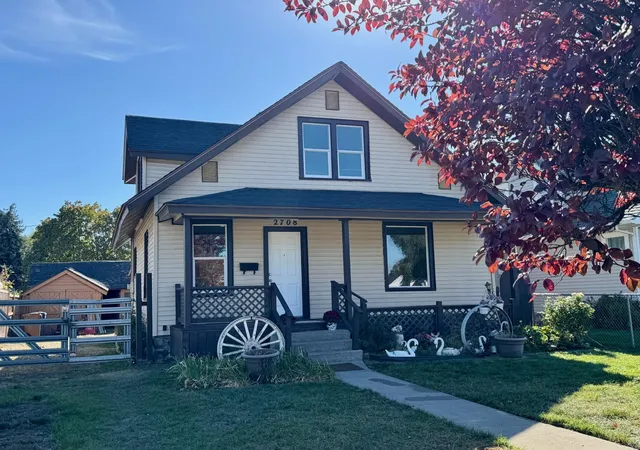 Photo 2 of Single family home for sale at 2708 E Nora Ave, Spokane, WA 99207 | MLS# 202625126 | Listing updated on 2026-10-08