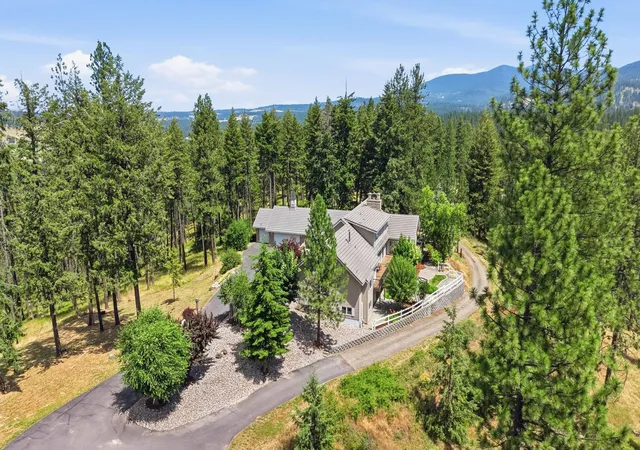 Photo 2 of Mansion for sale at 21727 N Vista Cir, Colbert, WA 99005 | MLS# 202625127 | Listing updated on 2026-10-08
