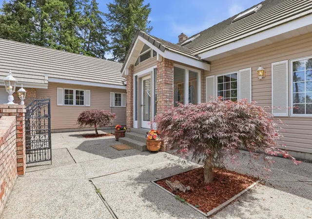 Photo 3 of Single family home for sale at 21727 N Vista Cir, Colbert, WA 99005 | MLS# 202625127 | Listing updated on 2026-10-08