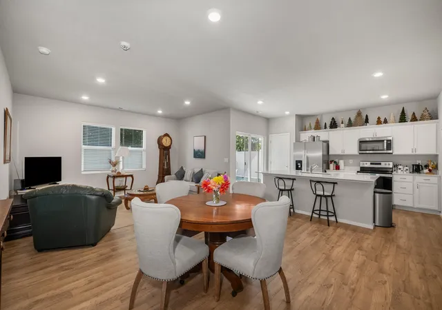 Photo 3 of Single family home for sale at 1902 N Drummond Ct, Greenacres, WA 99016 | MLS# 202625128 | Listing updated on 2026-10-08