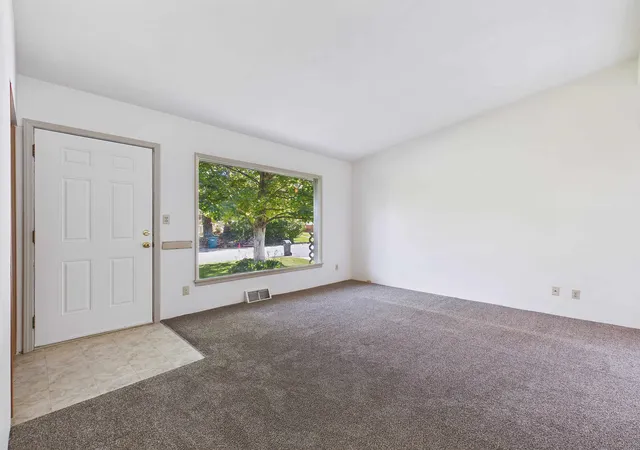 Photo 3 of Sale Pending at 6915 N Calispel St, Spokane, WA 99208 | MLS# 202625131 | Listing updated on 2026-10-08