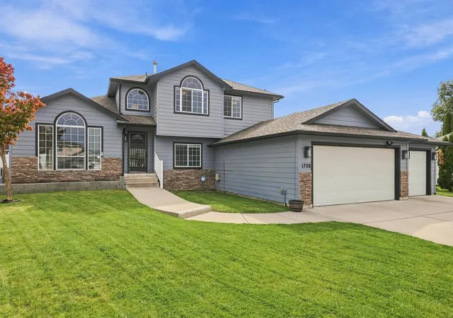 Photo 1 of Single family home for sale at 1708 E Houghton Ct, Spokane, WA 99217 | MLS# 202625136 | Listing updated on 2026-10-08