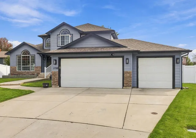 Photo 2 of Single family home for sale at 1708 E Houghton Ct, Spokane, WA 99217 | MLS# 202625136 | Listing updated on 2026-10-08