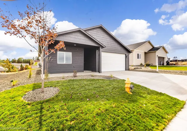 Photo 2 of Single family home for sale at 1006 Steptoe View Ln, Cheney, WA 99004 | MLS# 202625139 | Listing updated on 2026-10-08