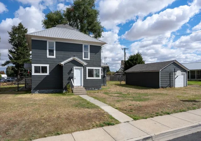 Photo 1 of Single family home for sale at 1201 5th Street, Davenport, WA 99122 | MLS# 202625154 | Listing updated on 2026-10-01