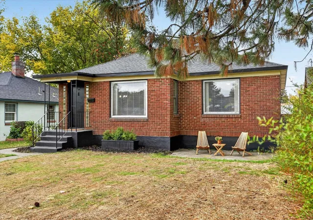 Photo 2 of Single family home for sale at 4323 N Wall St, Spokane, WA 99205 | MLS# 202625164 | Listing updated on 2026-10-08