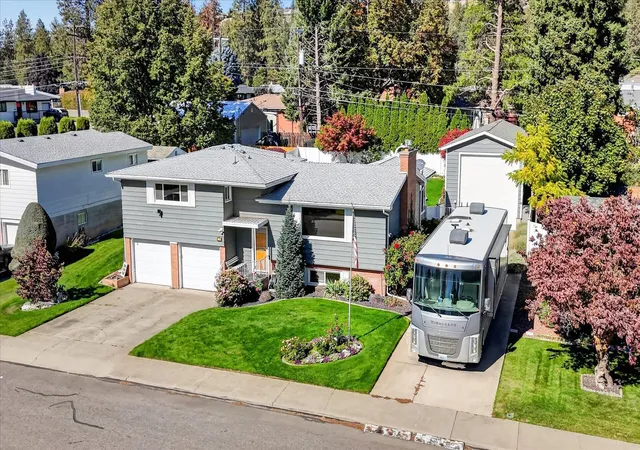 Photo 2 of Single family home for sale at 2836 W Houston Ave, Spokane, WA 99208 | MLS# 202625179 | Listing updated on 2026-10-08
