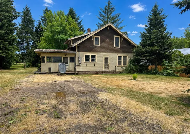 Photo 3 of Single family home for sale at 503 E Chestnut St, Farmington, WA 99128 | MLS# 202625180 | Listing updated on 2026-10-08