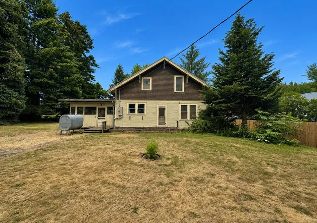 Photo 3 of Single family home for sale at 503 E Chestnut St, Farmington, WA 99128 | MLS# 202625180 | Listing updated on 2026-10-08