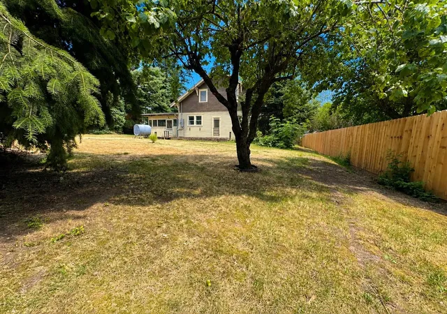 Photo 4 of Single family home for sale at 503 E Chestnut St, Farmington, WA 99128 | MLS# 202625180 | Listing updated on 2026-10-08