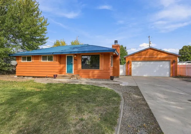 Photo 2 of Sale Pending at 18925 E Sprague Ave, Spokane Valley, WA 99016 | MLS# 202625187 | Listing updated on 2026-10-08