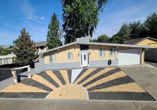 Photo 1 of Single family home for sale at 1221 7th Street, Clarkston, WA 99403 | MLS# 202625191 | Listing updated on 2026-10-07