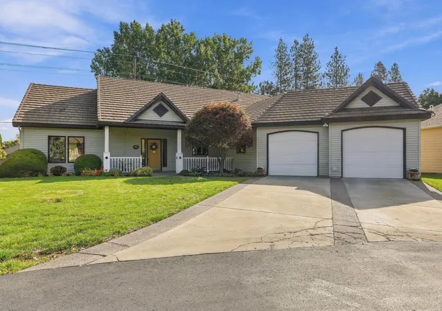 Photo 1 of Single family home for sale at 4921 S Woodfield Ln, Spokane, WA 99223 | MLS# 202625193 | Listing updated on 2026-10-09