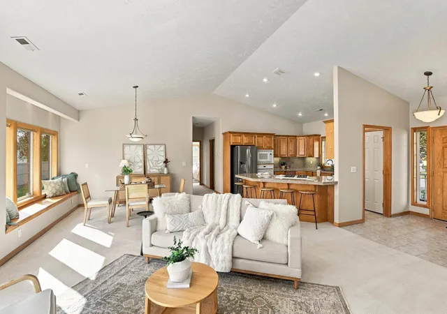 Photo 4 of Single family home for sale at 4921 S Woodfield Ln, Spokane, WA 99223 | MLS# 202625193 | Listing updated on 2026-10-09
