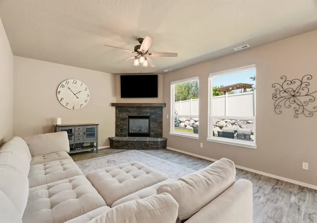 Photo 3 of Single family home for sale at 1421 S Clara Rd, Greenacres, WA 99016 | MLS# 202625200 | Listing updated on 2026-10-08