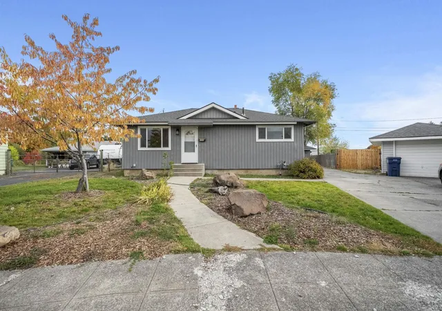Photo 2 of Single family home for sale at 2310 N Upriver Ct, Spokane, WA 99217 | MLS# 202625219 | Listing updated on 2026-10-28