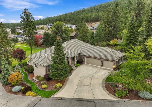 Single family home for sale at 720 N Lancashire Ln, Liberty Lake, WA 99019 | MLS# 202625225