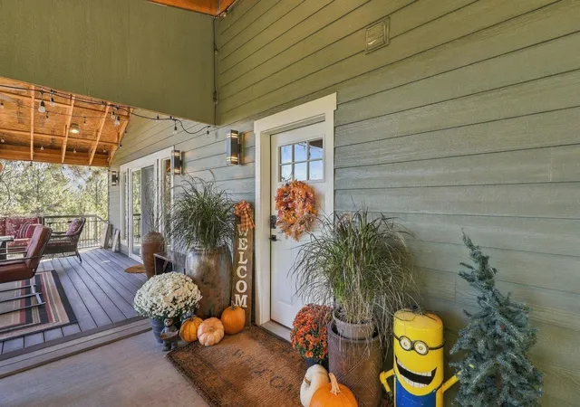 Photo 3 of Single family home for sale at 6807 S Bridle Ln, Greenacres, WA 99016 | MLS# 202625228 | Listing updated on 2026-10-08