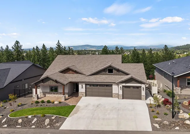 Photo 3 of Single family home for sale at 14303 E 39th Lane, Veradale, WA 99037 | MLS# 202625229 | Listing updated on 2026-10-08