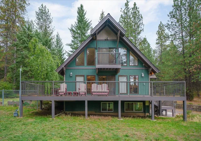 Photo 3 of Single family home for sale at 22915 E Morris Rd, Newman Lake, WA 99025 | MLS# 202625231 | Listing updated on 2026-10-08