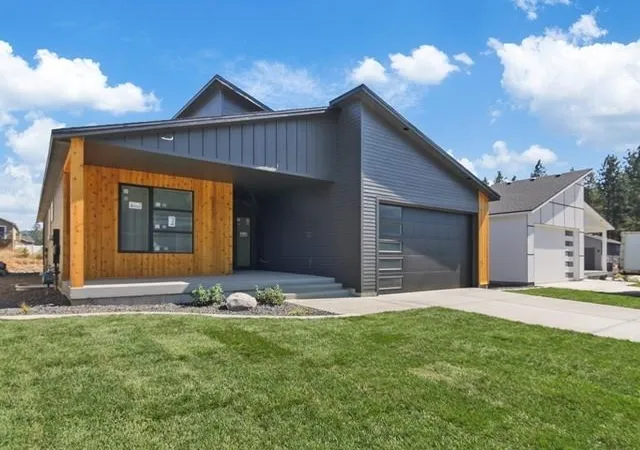 Photo 2 of Single family home for sale at 3335 S Morrill Ln, Spokane, WA 99223 | MLS# 202625237 | Listing updated on 2026-10-08