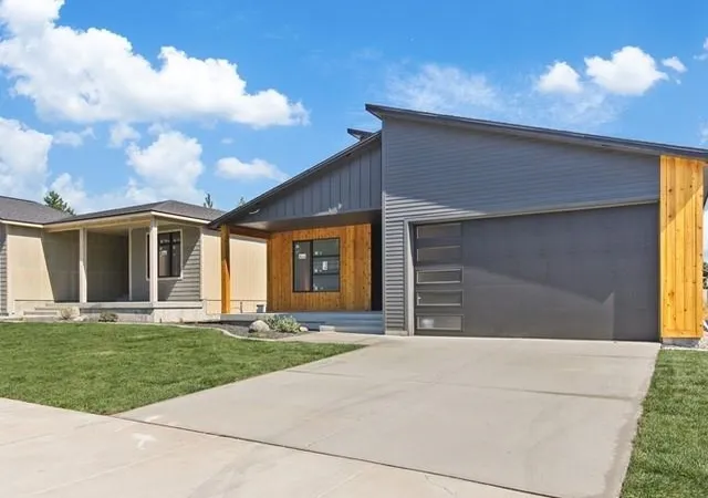Photo 3 of Single family home for sale at 3335 S Morrill Ln, Spokane, WA 99223 | MLS# 202625237 | Listing updated on 2026-10-08