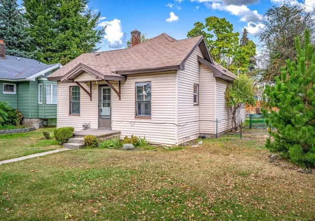 Photo 1 of Single family home for sale at 418 W Gordon Ave, Spokane, WA 99205 | MLS# 202625248 | Listing updated on 2026-10-09