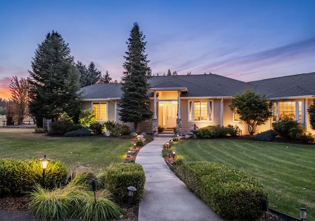 Photo 3 of Single family home for sale at 1708 W Cinnibar Ln, Spokane, WA 99224 | MLS# 202625251 | Listing updated on 2026-10-12