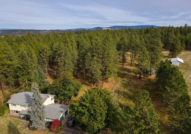 Photo 2 of Single family home for sale at 7327 S Cedar Rd, Spokane, WA 99224 | MLS# 202625254 | Listing updated on 2026-10-09