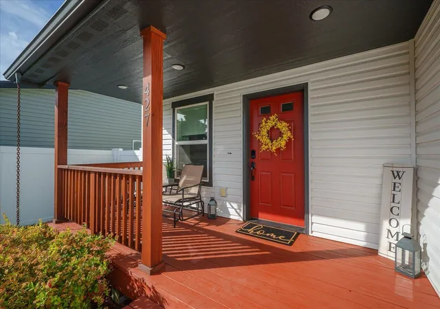 Photo 3 of Single family home for sale at 427 N Calvin Ln, Spokane Valley, WA 99216 | MLS# 202625258 | Listing updated on 2026-10-09