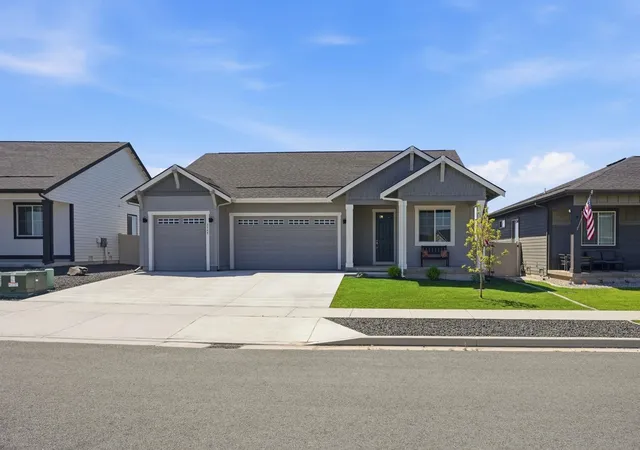 Photo 2 of Sale Pending at 5949 S Sherri Lea Rd, Spokane, WA 99224 | MLS# 202625274 | Listing updated on 2026-10-20