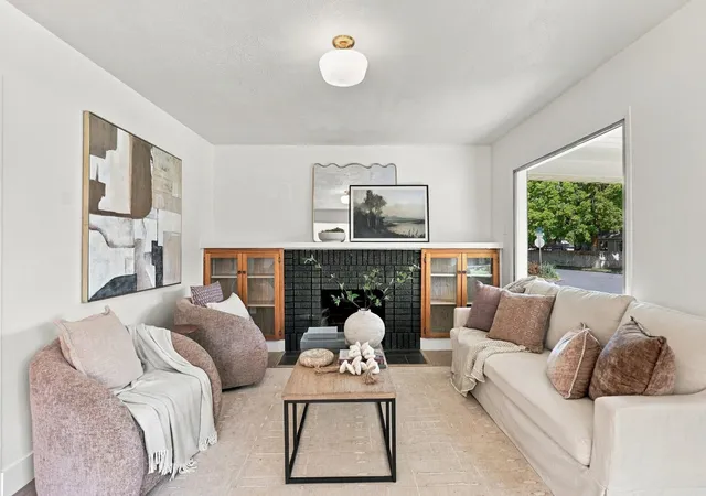 Photo 2 of Single family home for sale at 3825 N East St, Spokane, WA 99205 | MLS# 202625285 | Listing updated on 2026-10-09