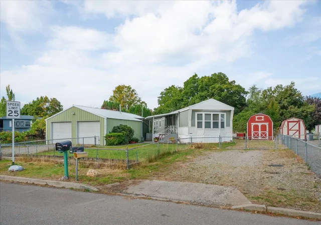 Photo 3 of Sale Pending at 1515 N Hodges Rd, Spokane Valley, WA 99016 | MLS# 202625299 | Listing updated on 2026-10-07