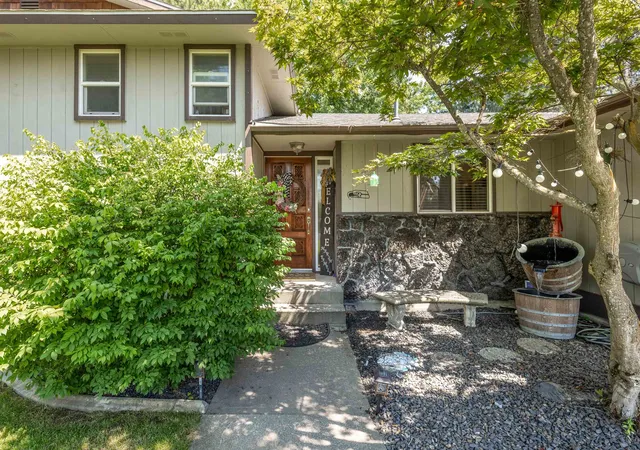 Photo 3 of Single family home for sale at 11806 N Guinevere Dr, Spokane, WA 99218 | MLS# 202625305 | Listing updated on 2026-10-09