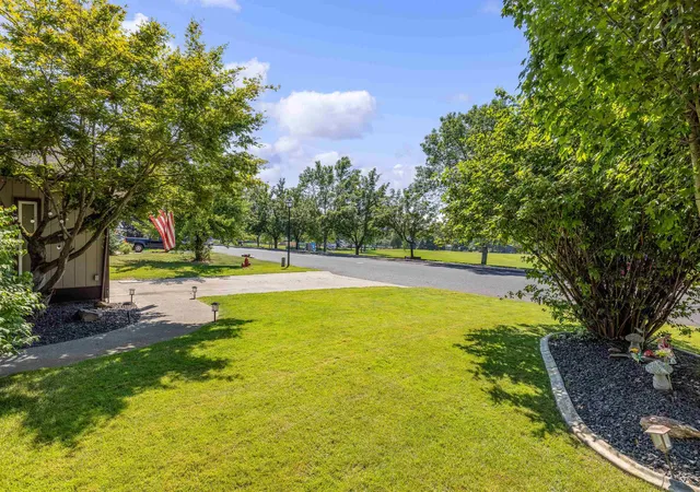 Photo 4 of Single family home for sale at 11806 N Guinevere Dr, Spokane, WA 99218 | MLS# 202625305 | Listing updated on 2026-10-09