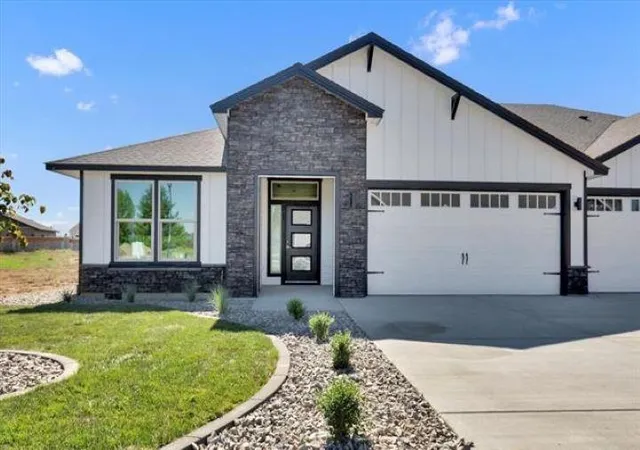 Photo 1 of Condo for sale at 1109 29 N Country Clb Dr, Deer Park, WA 99006 | MLS# 202625308 | Listing updated on 2026-10-09