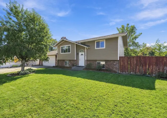 Photo 1 of Single family home for sale at 11106 E 33rd Avenue, Spokane Valley, WA 99206 | MLS# 202625310 | Listing updated on 2026-10-09