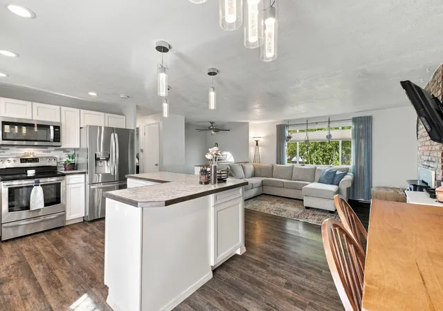 Photo 3 of Single family home for sale at 11106 E 33rd Avenue, Spokane Valley, WA 99206 | MLS# 202625310 | Listing updated on 2026-10-09