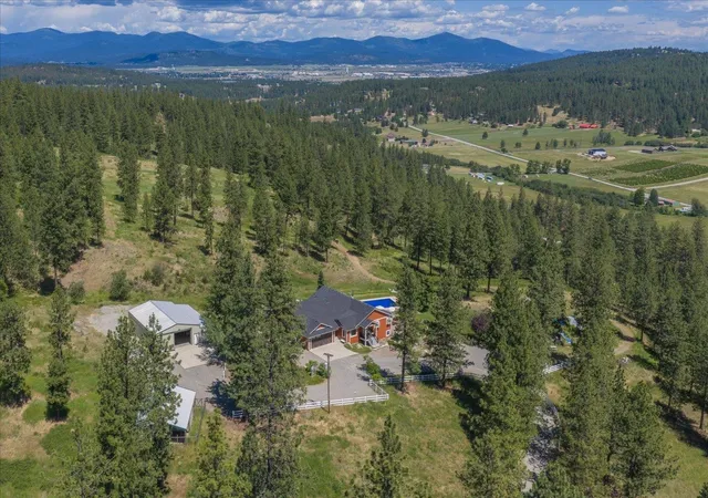 Photo 3 of Mansion for sale at 710 S Idaho Rd, Liberty Lake, WA 99019 | MLS# 202625316 | Listing updated on 2026-10-09