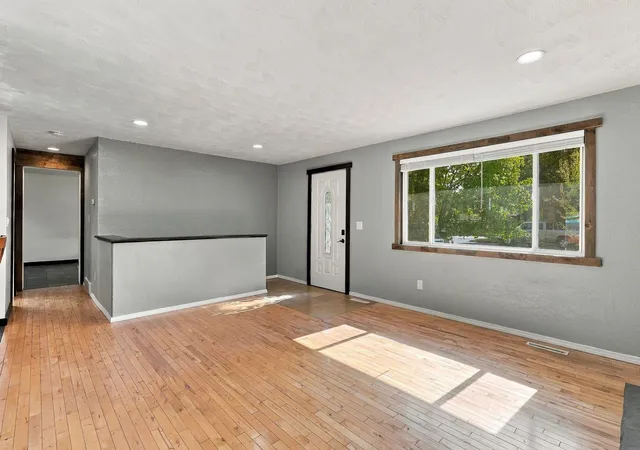Photo 4 of Single family home for sale at 11411 E 28th Avenue, Spokane Valley, WA 99206 | MLS# 202625318 | Listing updated on 2026-10-09