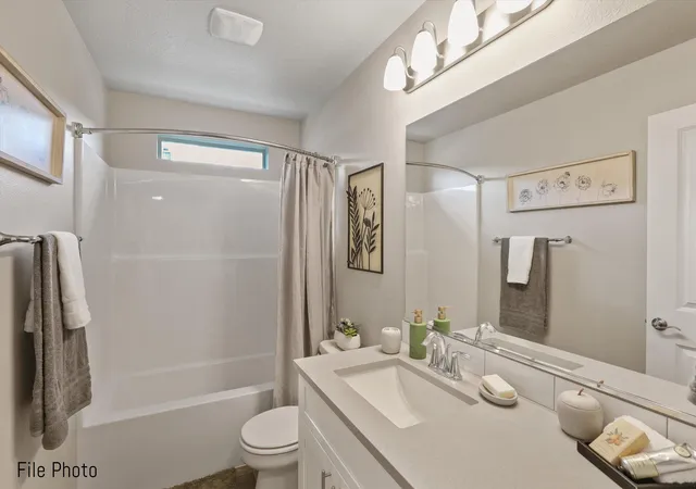Photo 3 of Single family home for sale at 711 S Manifold Ln, Spokane Valley, WA 99016 | MLS# 202625327 | Listing updated on 2026-10-09