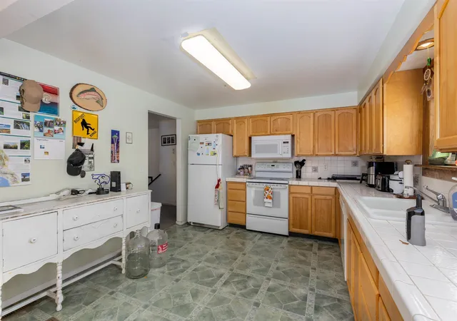 Photo 3 of Single family home for sale at 27111 N Bear Lake Rd, Chattaroy, WA 99003 | MLS# 202625328 | Listing updated on 2026-10-09