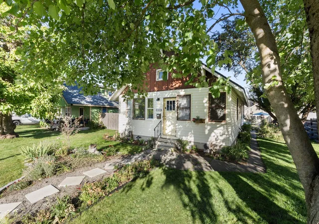 Photo 2 of Single family home for sale at 5008 N Martin St, Spokane, WA 99207 | MLS# 202625339 | Listing updated on 2026-10-05