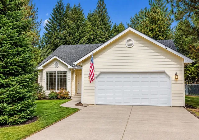 Photo 1 of Single family home for sale at 4105 E Center Rd, Mead, WA 99021 | MLS# 202625341 | Listing updated on 2026-10-09