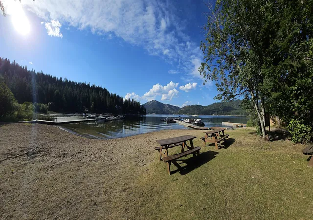Photo 4 of Manufactured home for sale at 4058 Tamarack Bay Rd, Loon Lake, WA 99148 | MLS# 202625354 | Listing updated on 2026-10-05