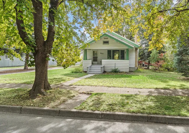 Photo 1 of Single family home for sale at 511 W Clay Ave, Chewelah, WA 99109 | MLS# 202625373 | Listing updated on 2026-10-06