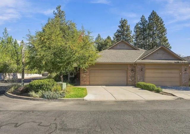 Photo 2 of Single family home for sale at 3211 S Quincy Ln, Spokane, WA 99203 | MLS# 202625374 | Listing updated on 2026-10-06
